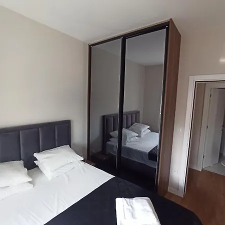 Apartment I&n