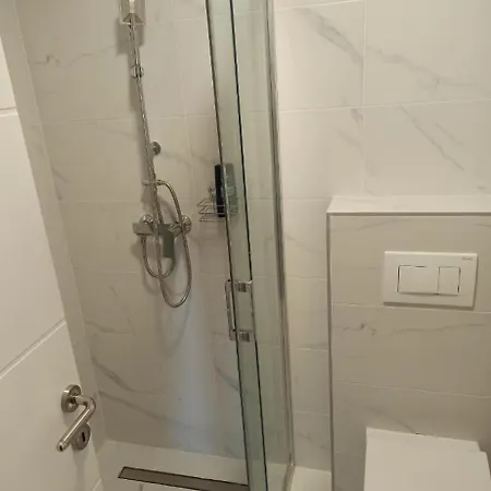 I&n Apartment *
